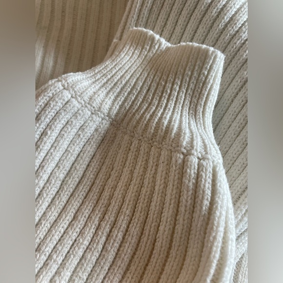 Hollister white/cream Cropped Cardigan- size xs - Picture 8 of 9